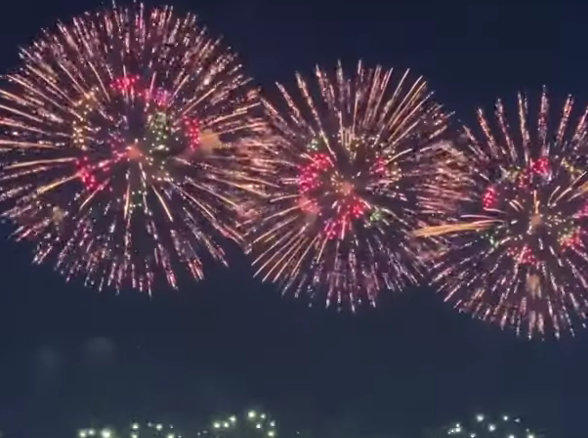 万博の花火動画です！
